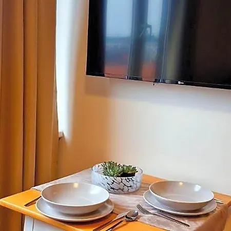 Hotel Apartma Elisa 4*